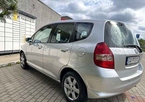 Honda Jazz cena 13800 przebieg: 183000, rok produkcji 2007 z Gdynia małe 326